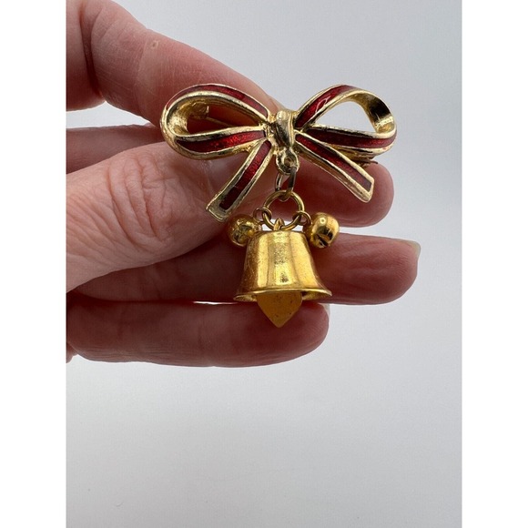 Vintage Jingle Bell Bow Metal Enamel Christmas Brooch Pin - Picture 3 of 5